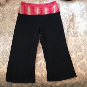 Lululemon REVERSIBLE wide leg crop leggings